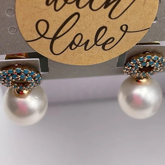 White Pearl with turquoise Diamonds Golden Plated in 18K Gold Earring Butterfly - Picture 5 of 8